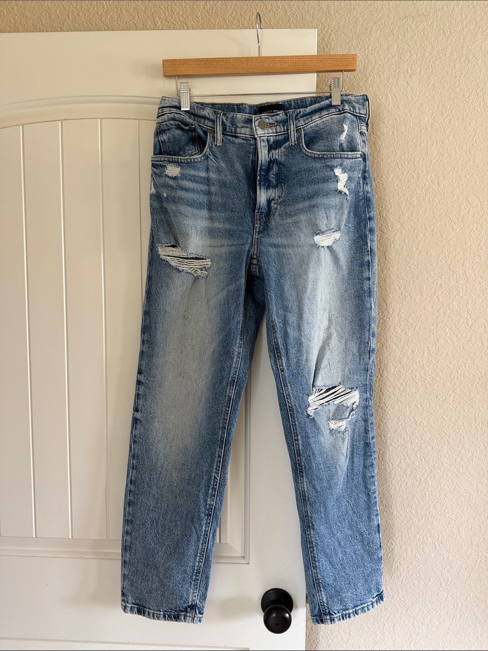 Women's Lucky Brand Mid Rise Relaxed Straight Jean